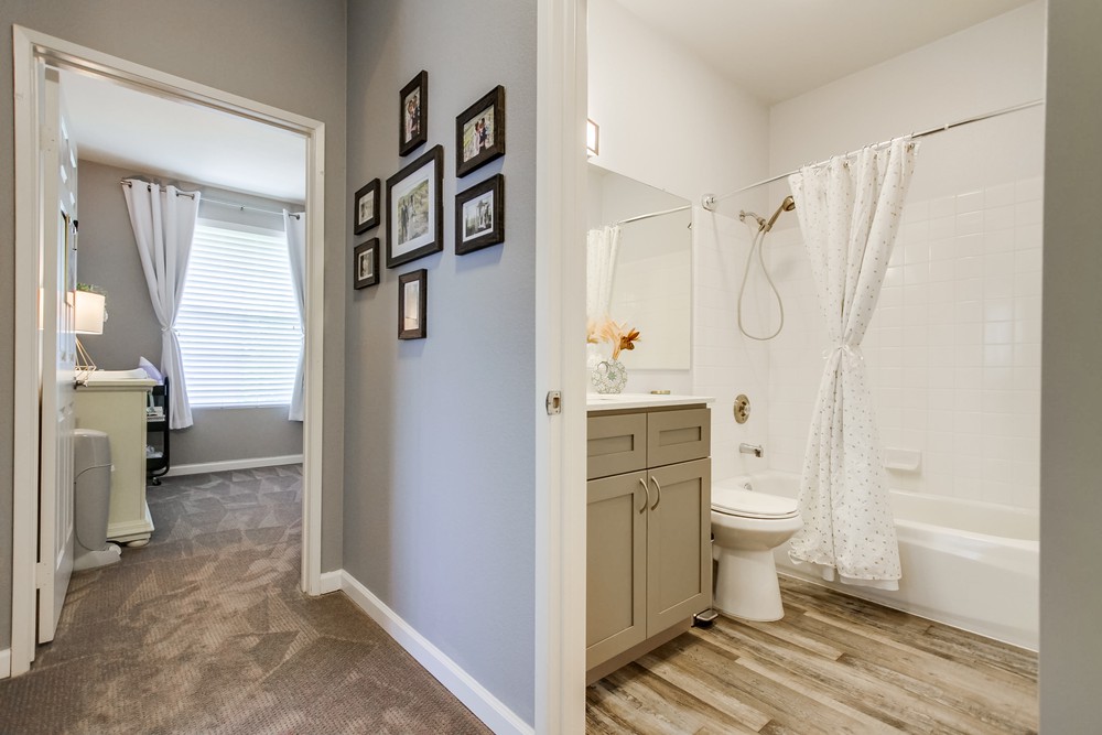 Virtual tour photo 29 of 34 for 10925 Sabre Hill Dr UNIT 378