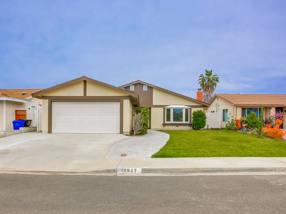 Virtual tour photo 3 of 49 for 10927 Bali Ln