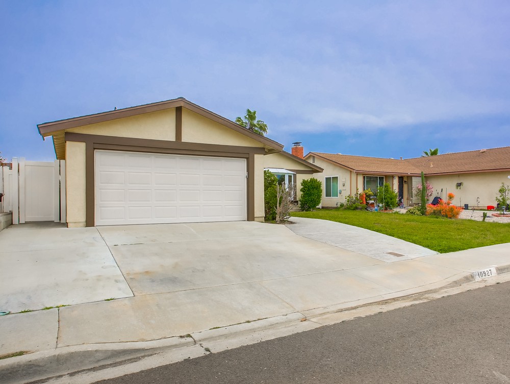 Virtual tour photo 4 of 49 for 10927 Bali Ln
