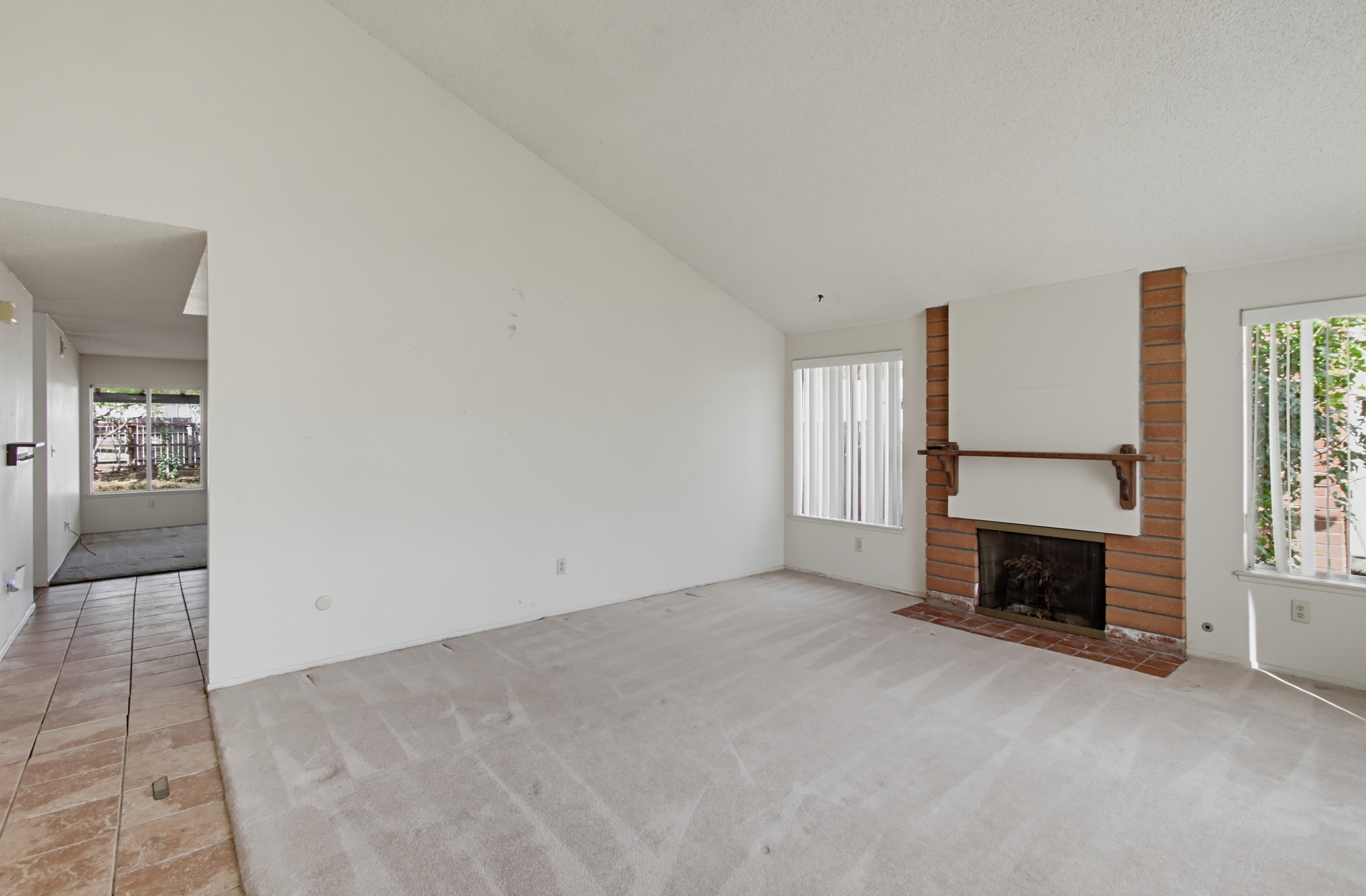 Virtual tour photo 6 of 41 for 10940 Jeffrey Ct