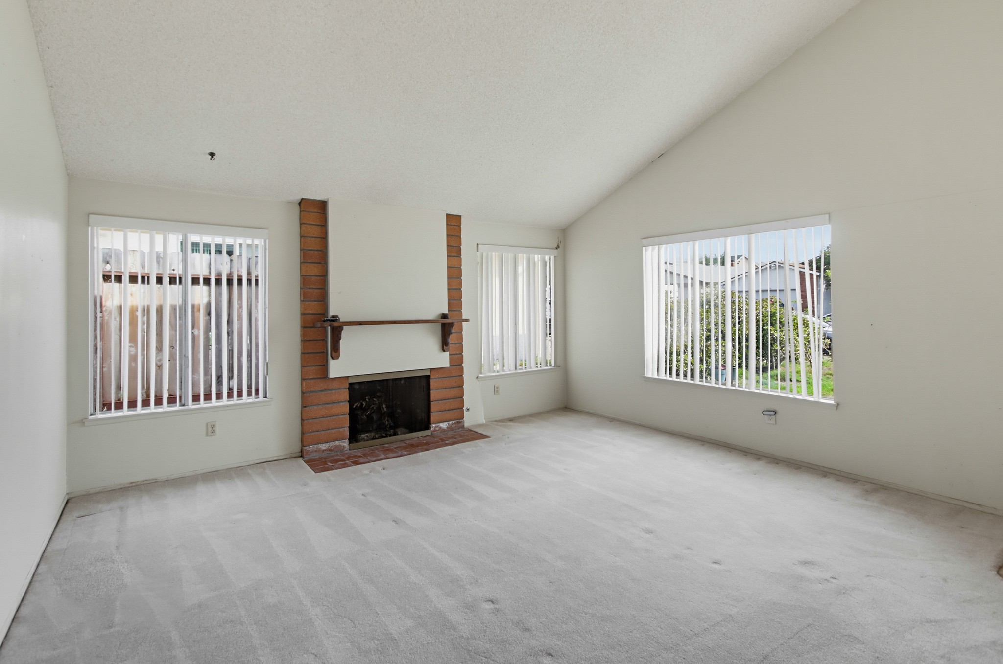 Virtual tour photo 7 of 41 for 10940 Jeffrey Ct