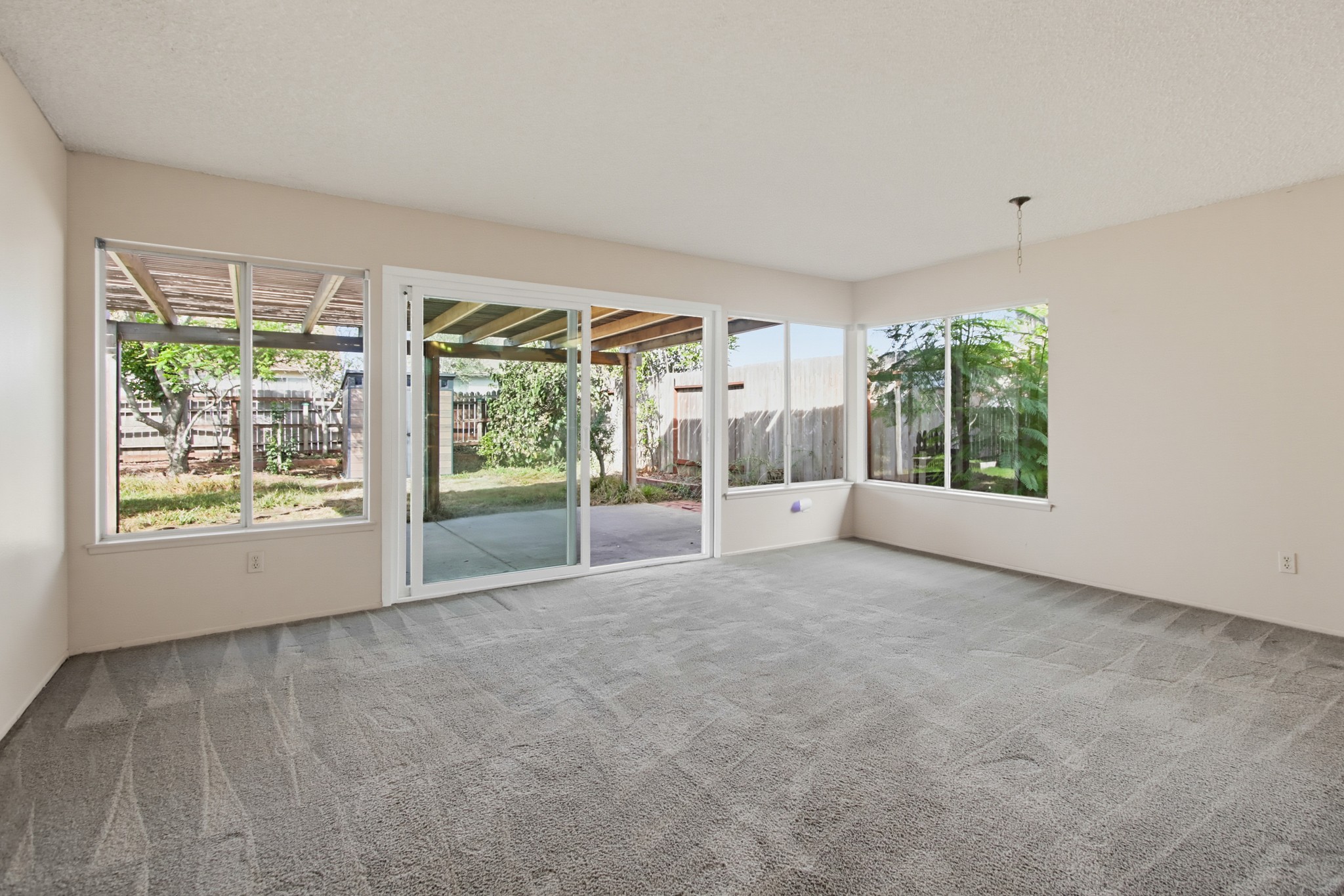 Virtual tour photo 11 of 41 for 10940 Jeffrey Ct