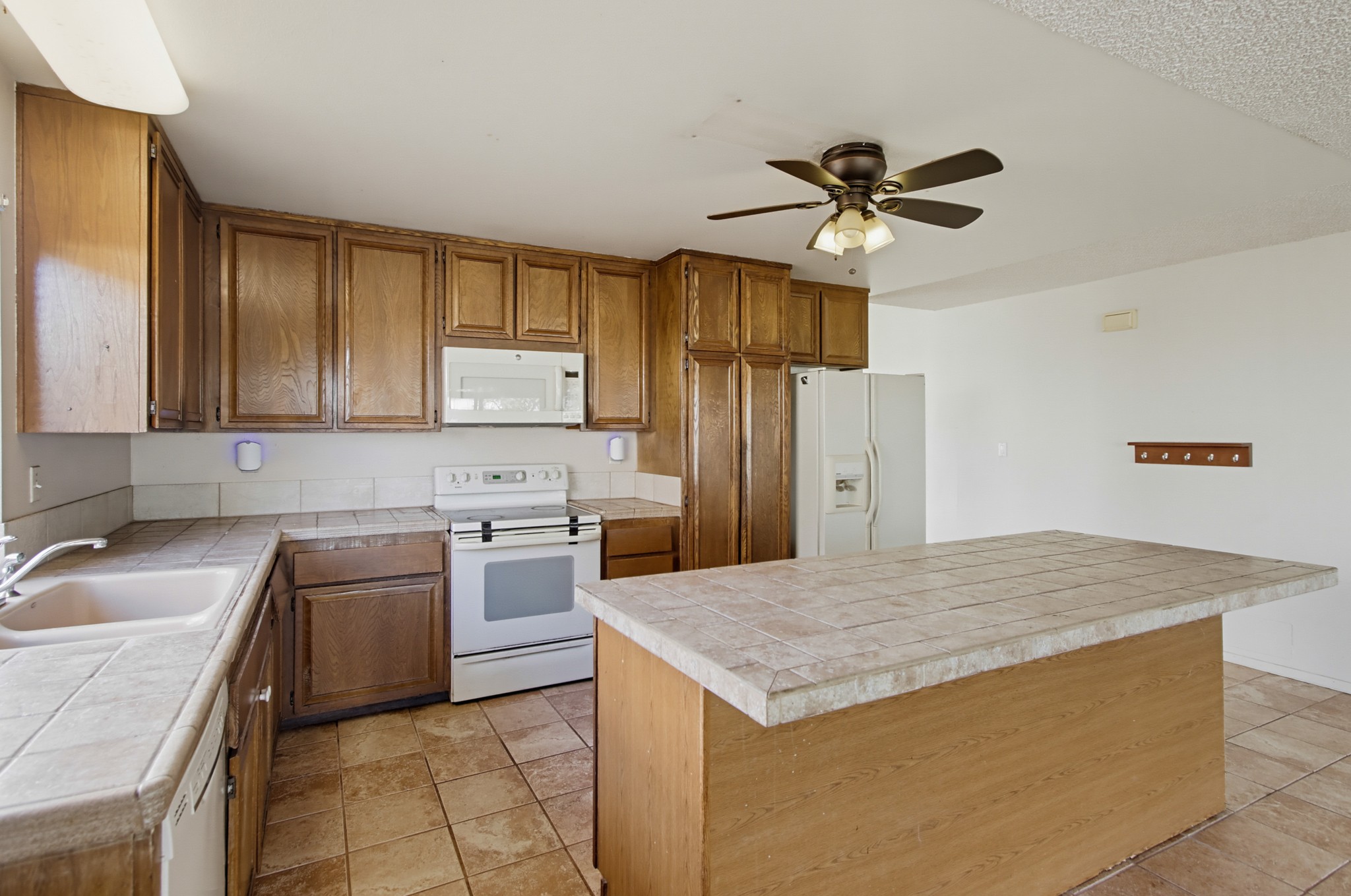Virtual tour photo 14 of 41 for 10940 Jeffrey Ct