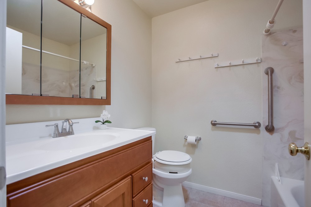 Virtual tour photo 33 of 49 for 10940 Via Abaca