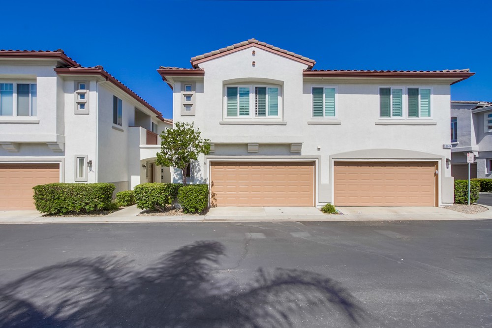 Virtual tour photo 4 of 52 for 10944 Ivy Hill Dr UNIT 4