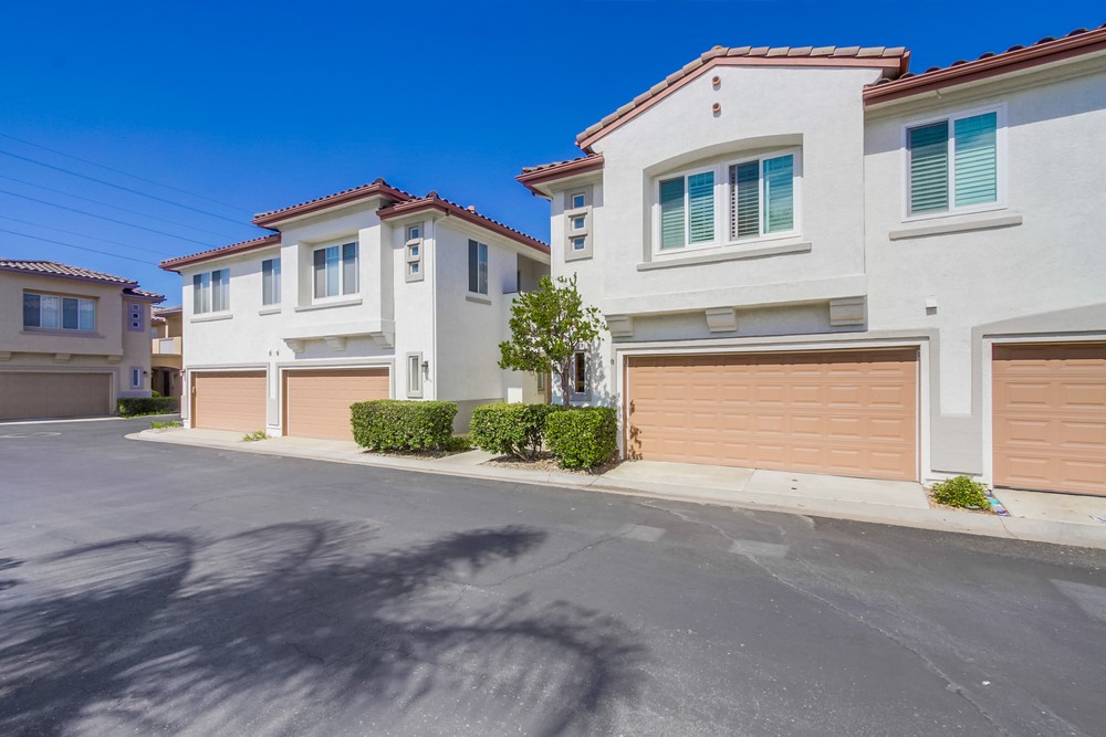 Virtual tour photo 5 of 52 for 10944 Ivy Hill Dr UNIT 4