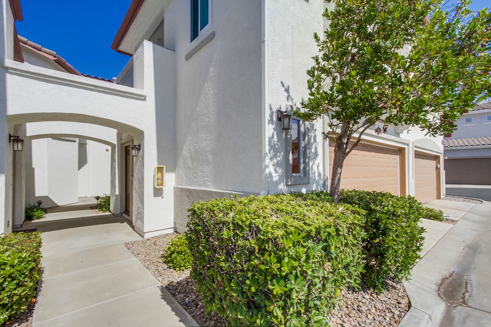 Virtual tour photo 6 of 52 for 10944 Ivy Hill Dr UNIT 4