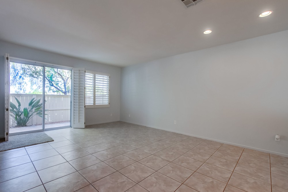 Virtual tour photo 8 of 52 for 10944 Ivy Hill Dr UNIT 4