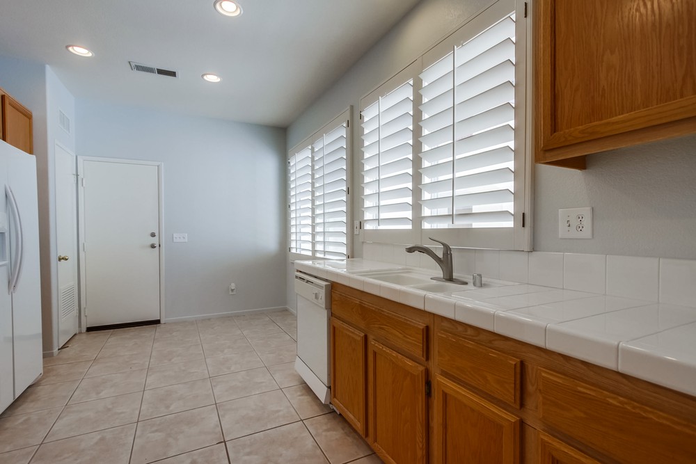 Virtual tour photo 17 of 52 for 10944 Ivy Hill Dr UNIT 4