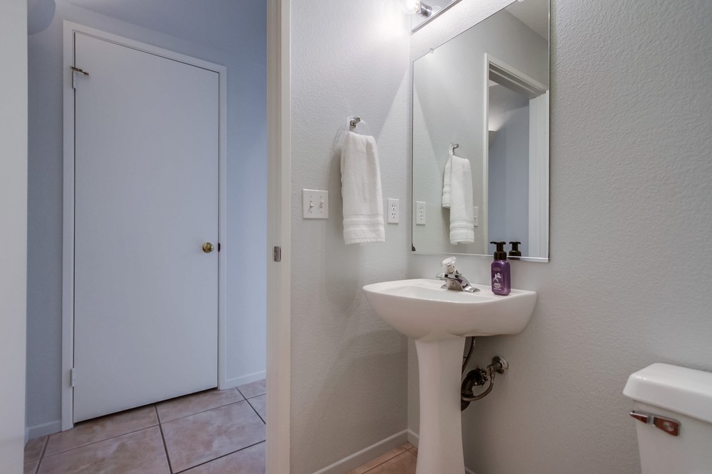 Virtual tour photo 23 of 52 for 10944 Ivy Hill Dr UNIT 4