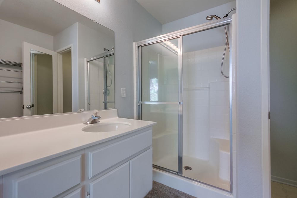 Virtual tour photo 31 of 52 for 10944 Ivy Hill Dr UNIT 4