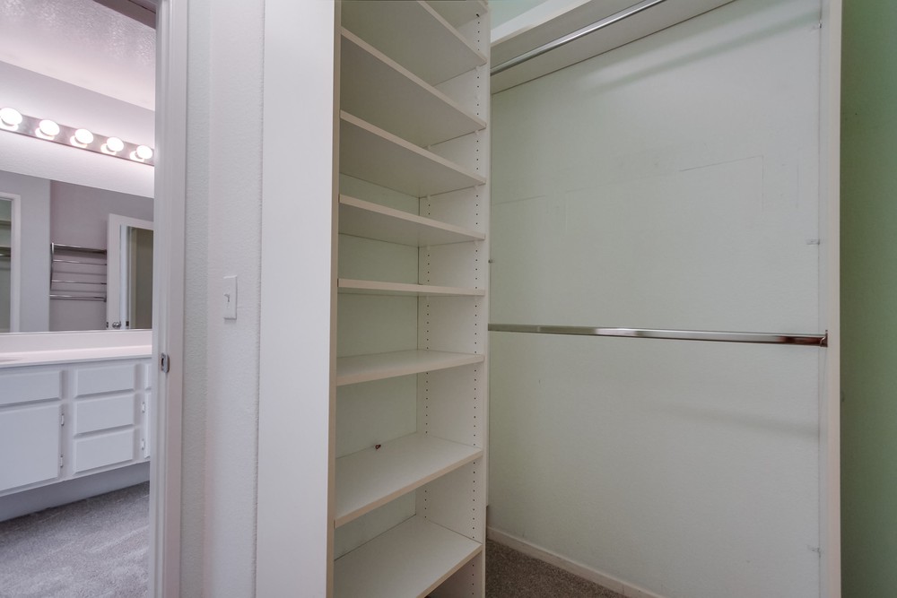 Virtual tour photo 34 of 52 for 10944 Ivy Hill Dr UNIT 4