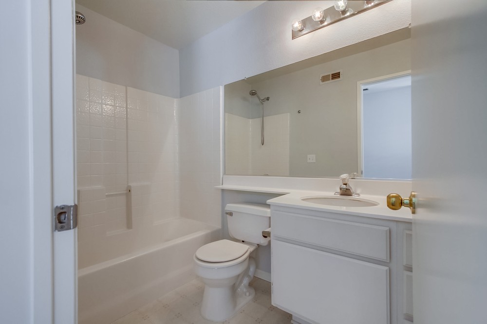 Virtual tour photo 40 of 52 for 10944 Ivy Hill Dr UNIT 4