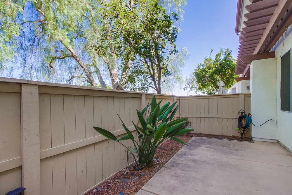 Virtual tour photo 43 of 52 for 10944 Ivy Hill Dr UNIT 4