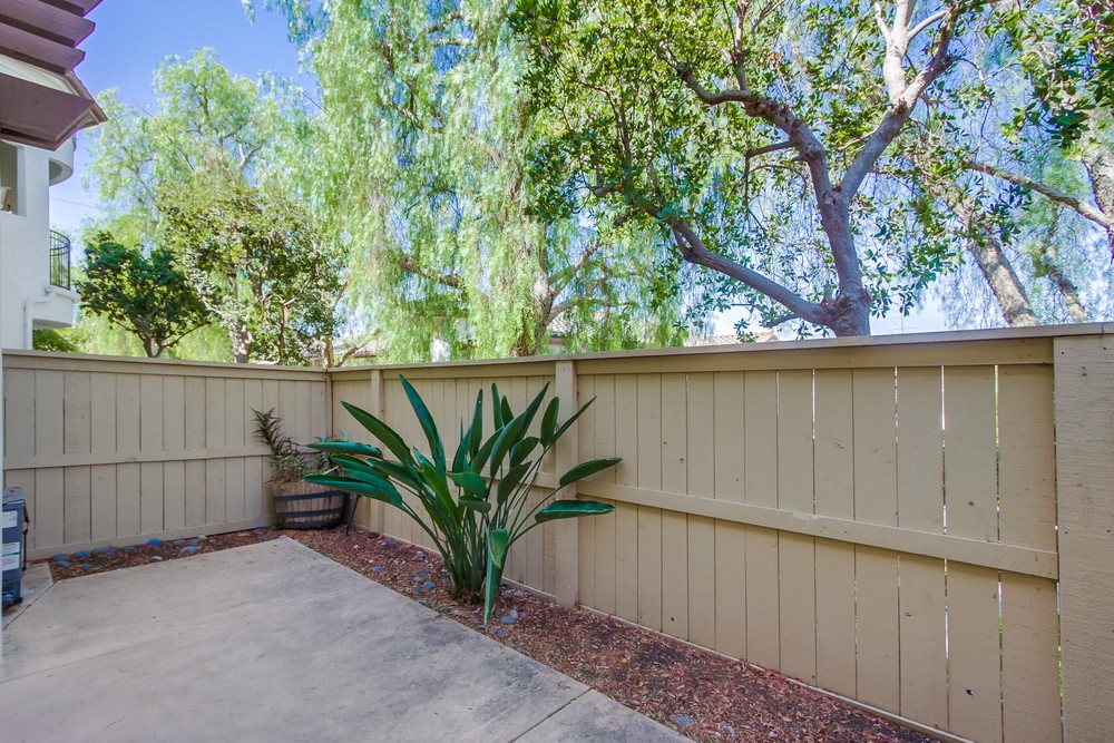 Virtual tour photo 45 of 52 for 10944 Ivy Hill Dr UNIT 4