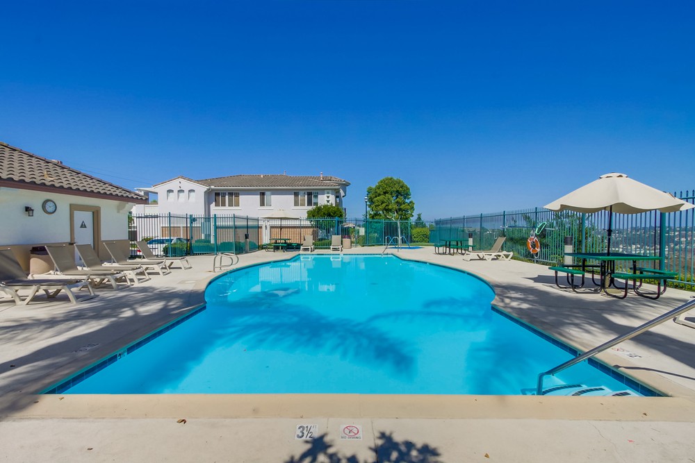 Virtual tour photo 51 of 52 for 10944 Ivy Hill Dr UNIT 4