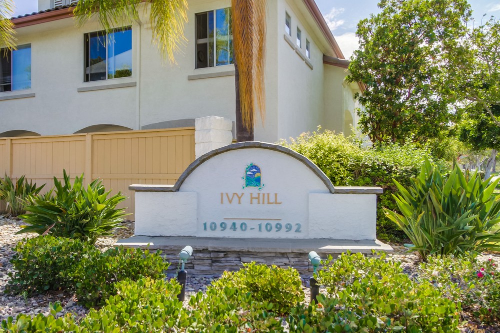 Virtual tour photo 53 of 52 for 10944 Ivy Hill Dr UNIT 4