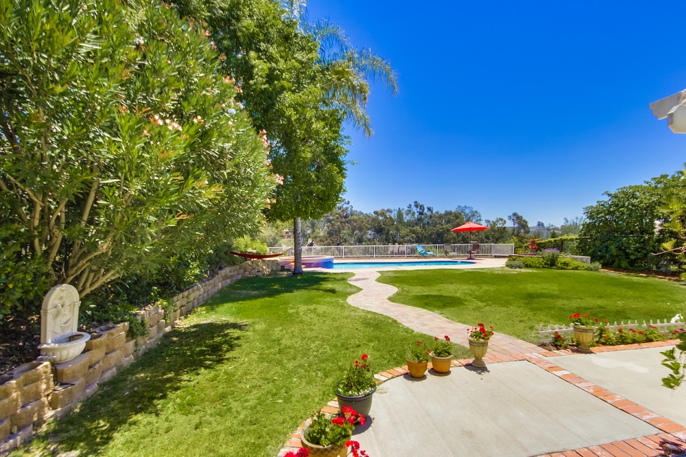 Virtual tour photo 33 of 43 for 10945 Elderwood Road