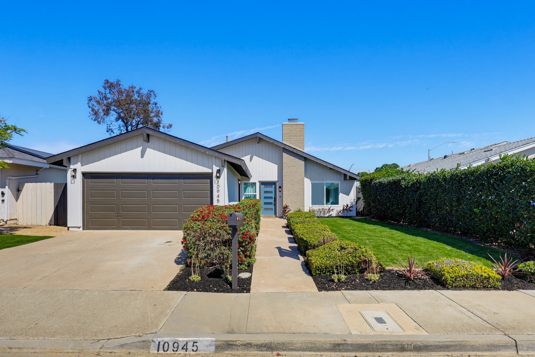 Virtual tour photo 1 of 58 for 10945 Janice Ct