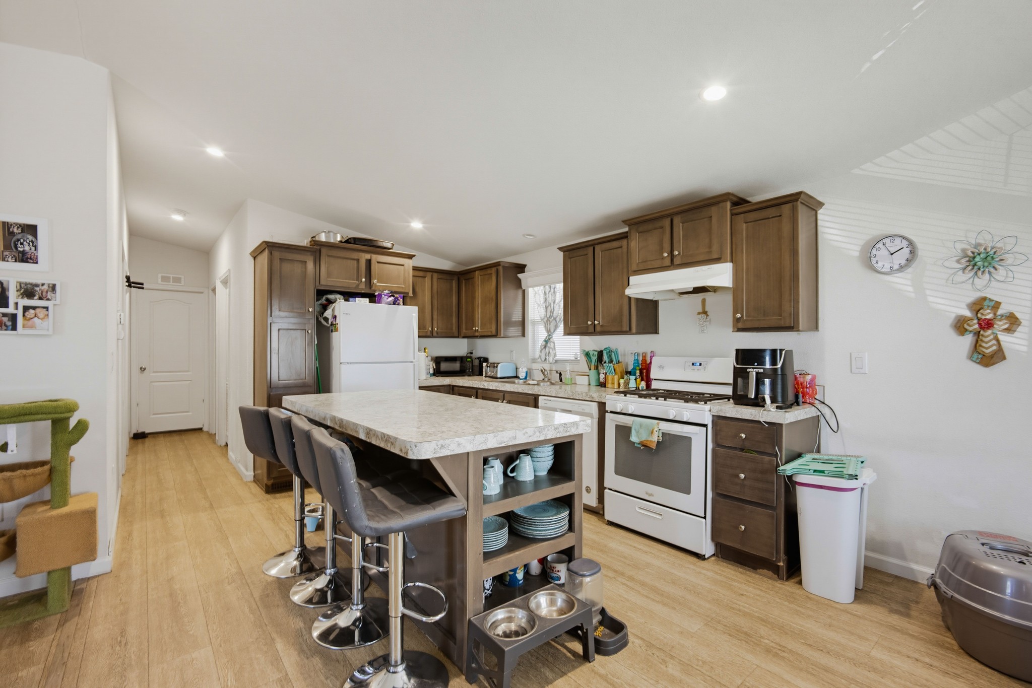 Virtual tour photo 11 of 59 for 1097 N State St #26