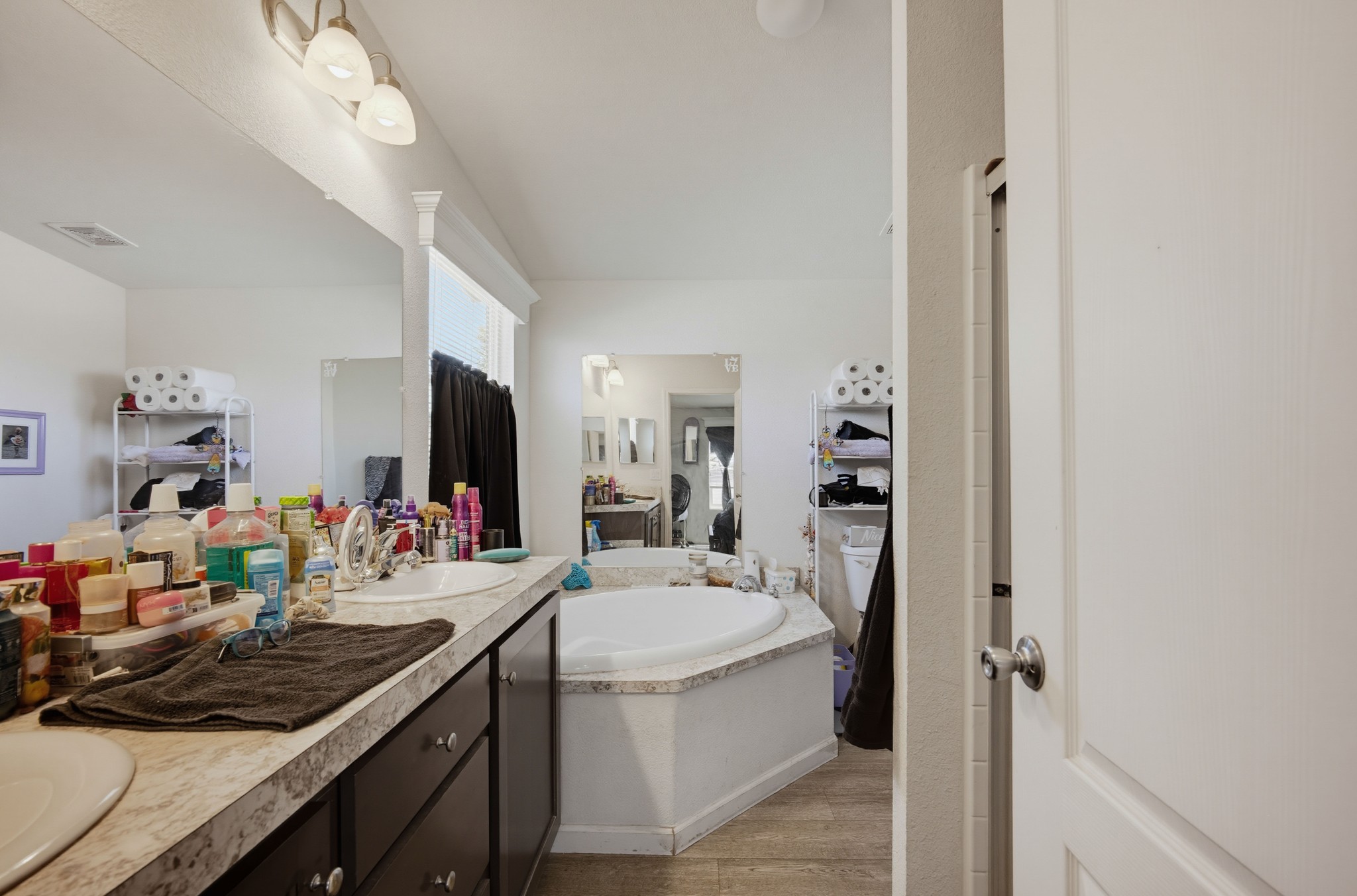 Virtual tour photo 21 of 59 for 1097 N State St #26