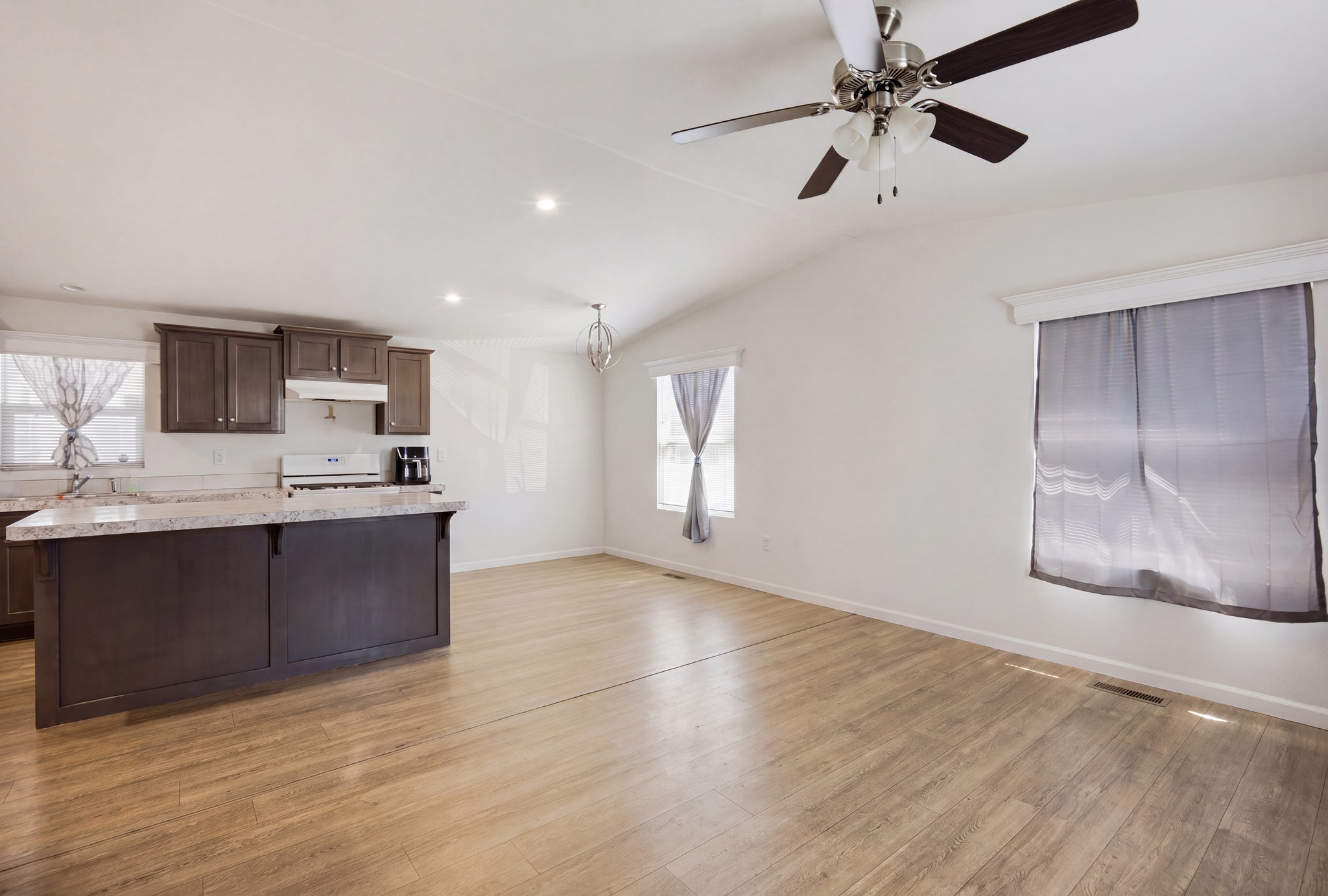 Virtual tour photo 40 of 59 for 1097 N State St #26