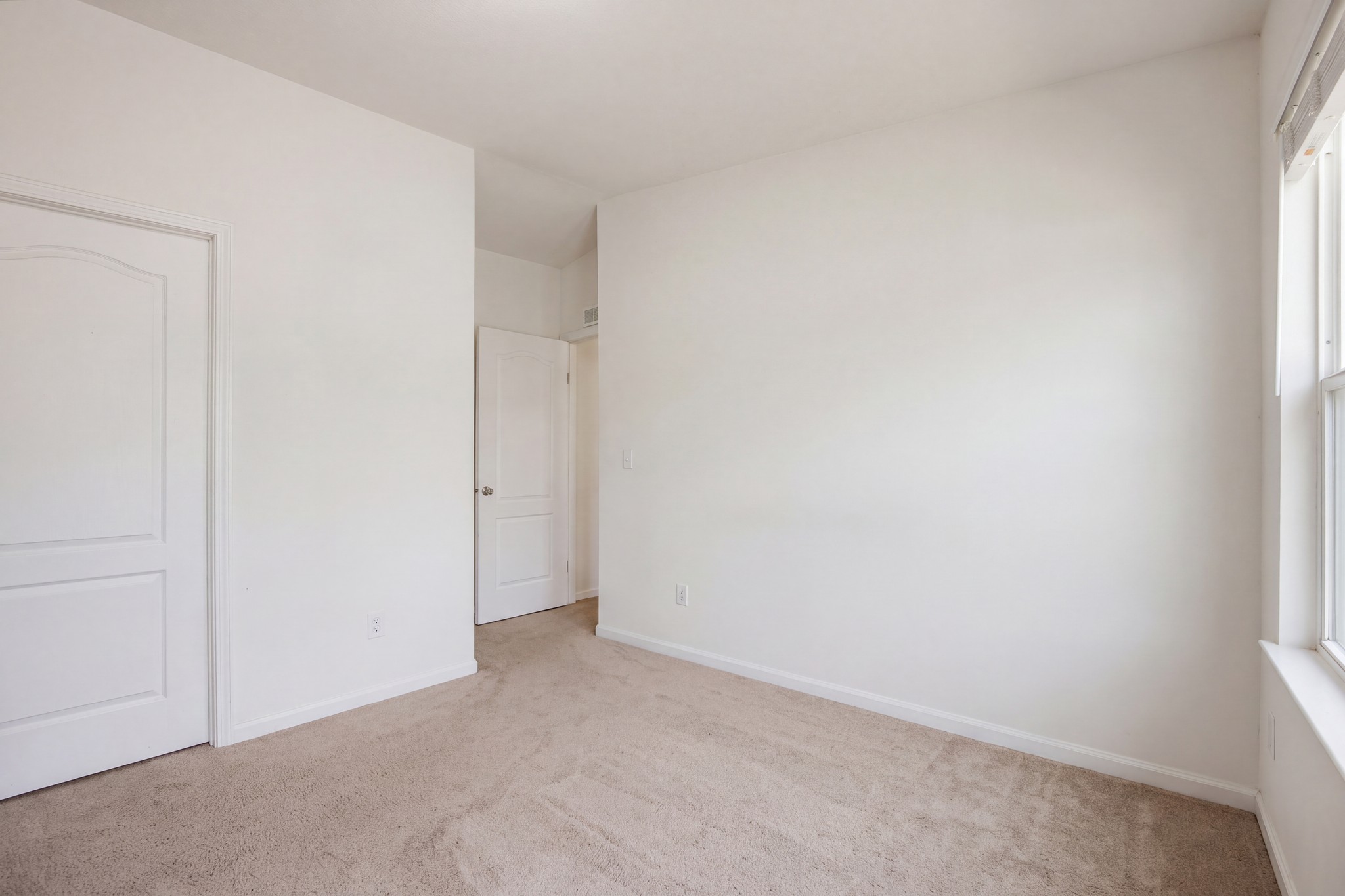 Virtual tour photo 54 of 59 for 1097 N State St #26