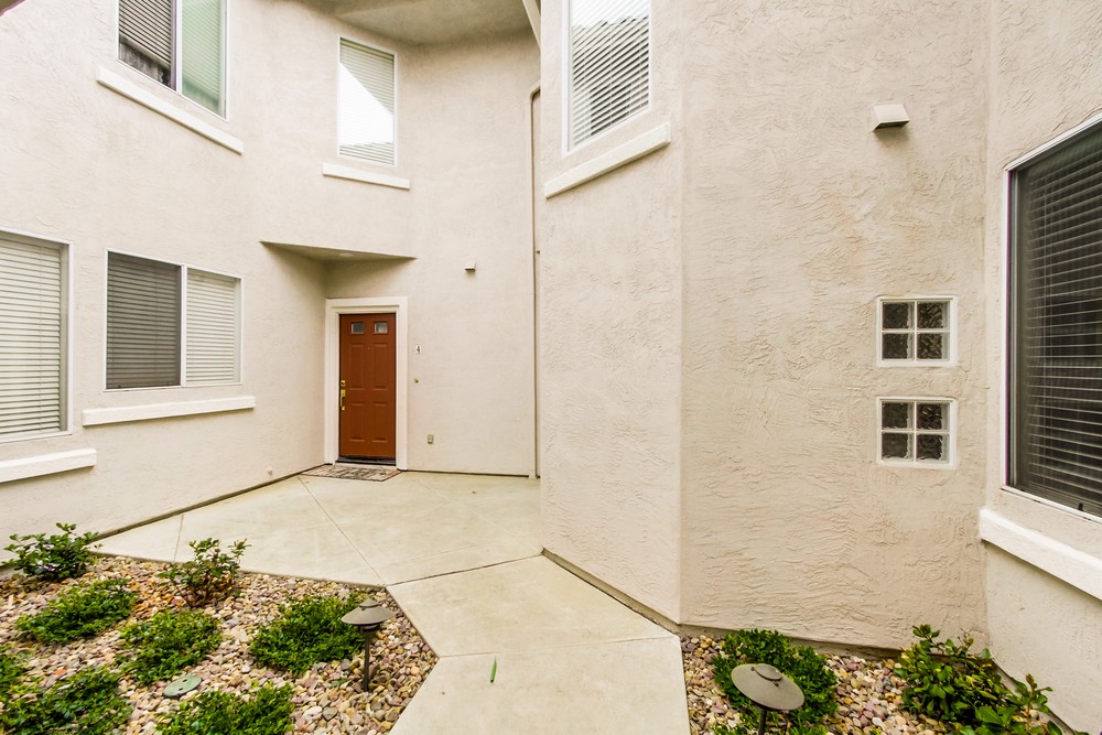 Virtual tour photo 3 of 43 for 10970 Ivy Hill Dr #3