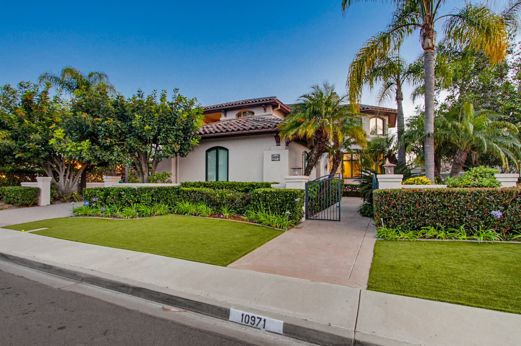 Virtual tour photo 3 of 99 for 10971 Twinleaf Ct