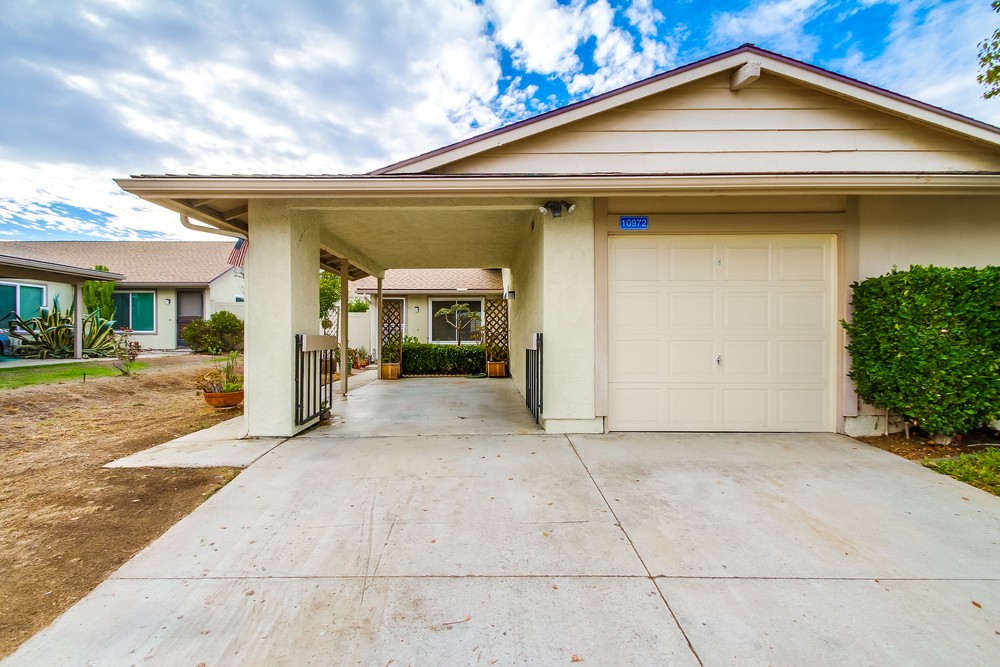 Virtual tour photo 4 of 31 for 10972 Via Abaca