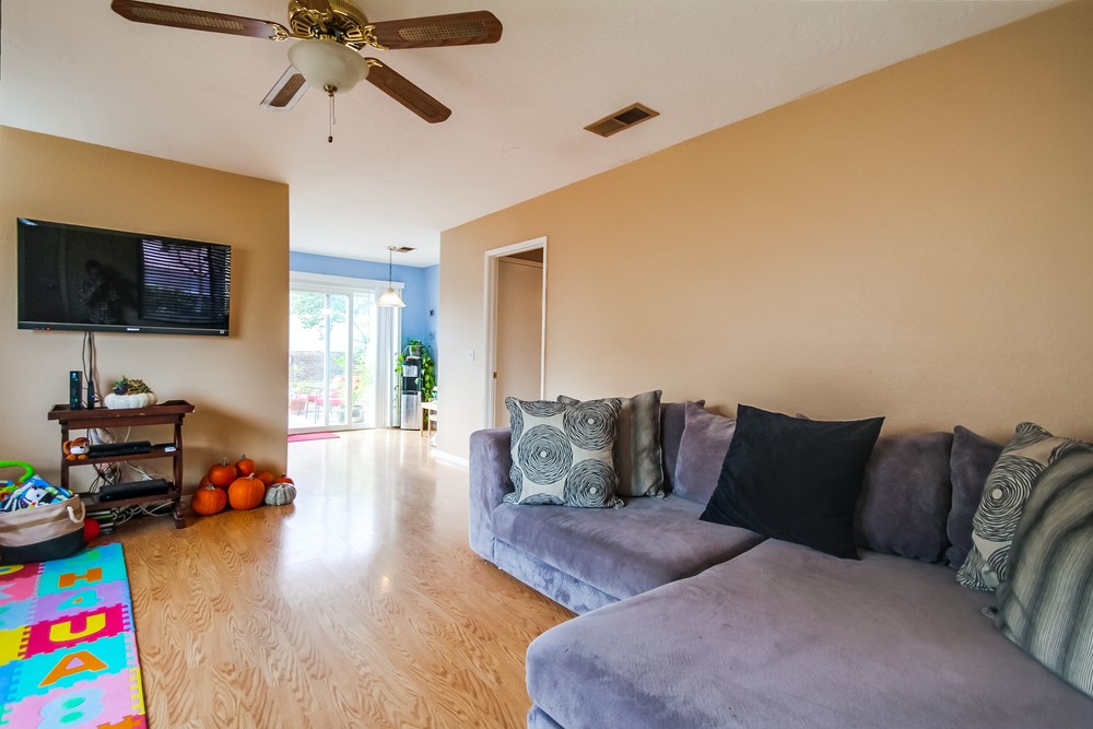 Virtual tour photo 9 of 31 for 10972 Via Abaca