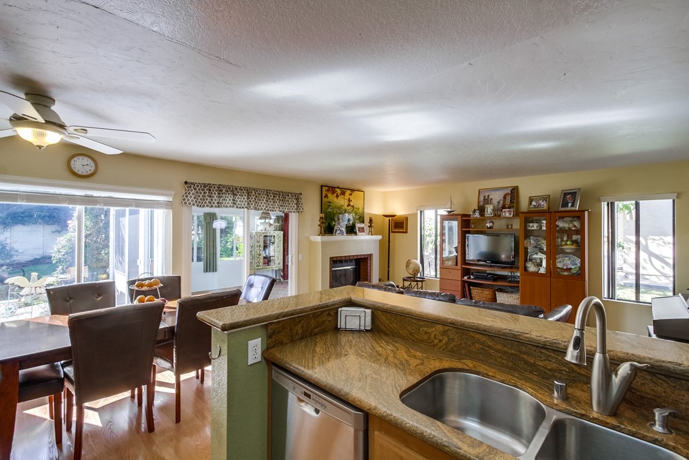 Virtual tour photo 12 of 34 for 10988 Glencreek Cir