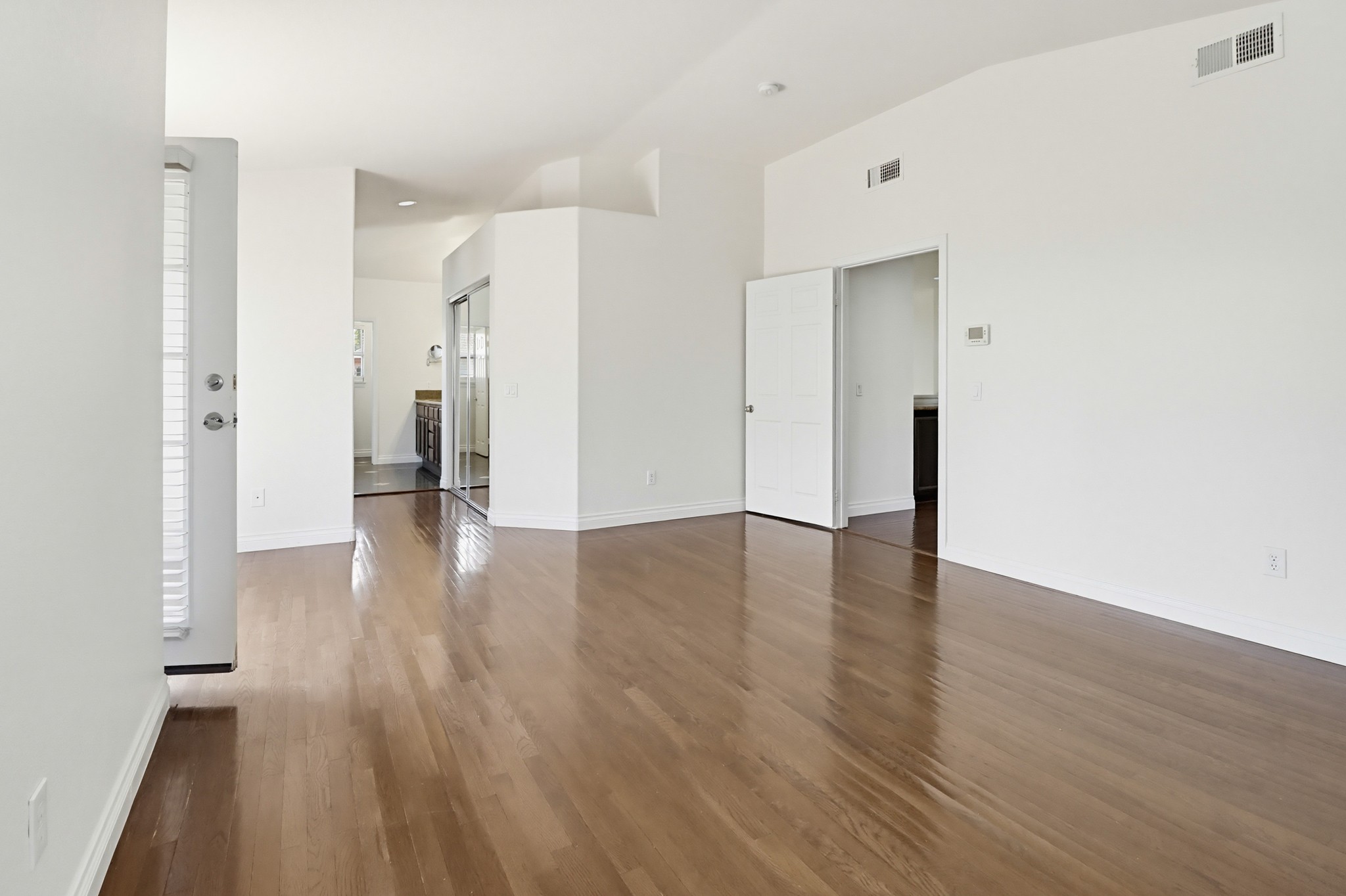 Virtual tour photo 31 of 76 for 1100 Corrales Ln