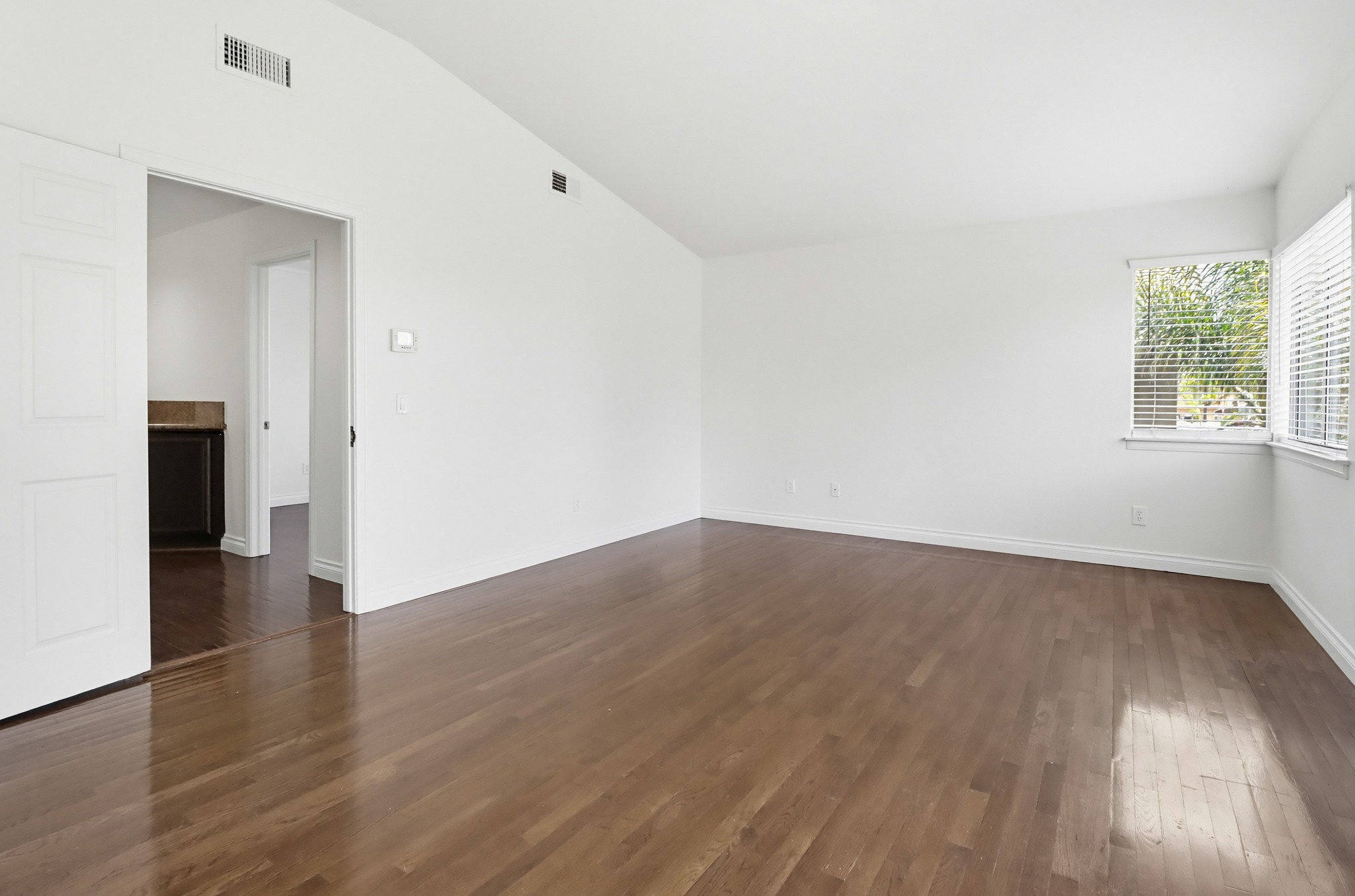 Virtual tour photo 32 of 76 for 1100 Corrales Ln