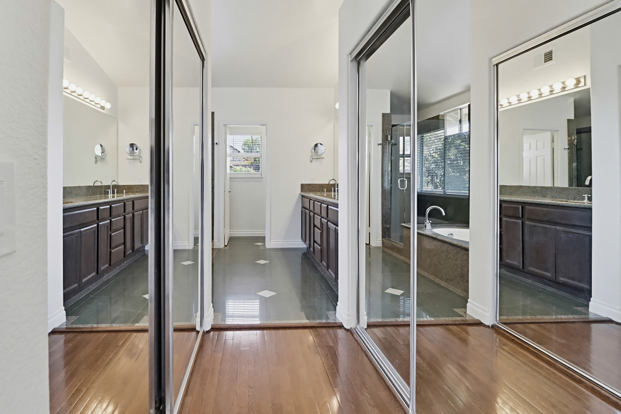 Virtual tour photo 33 of 76 for 1100 Corrales Ln