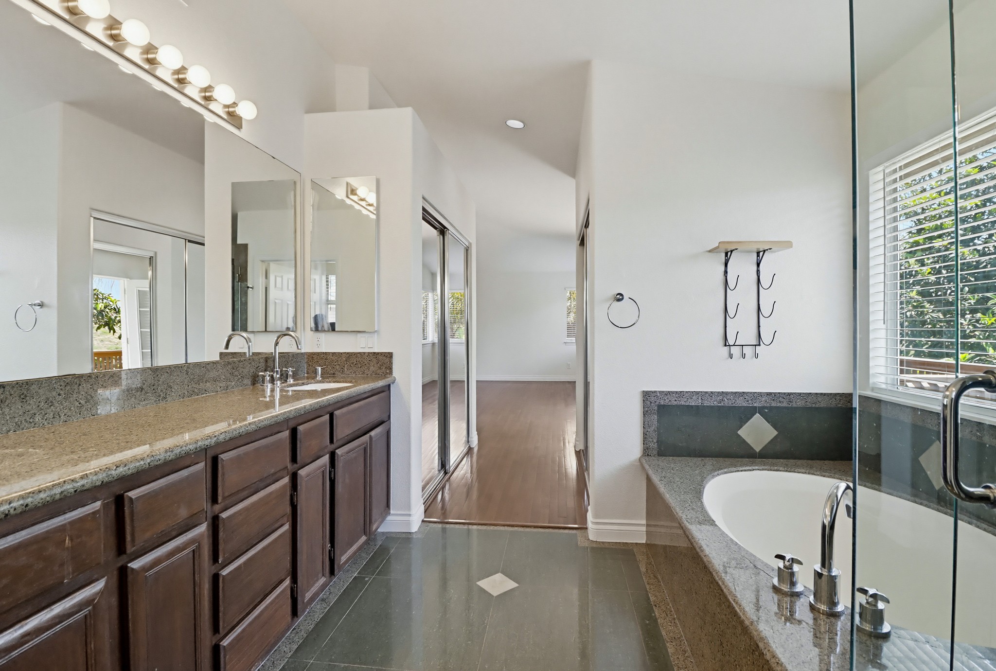 Virtual tour photo 37 of 76 for 1100 Corrales Ln