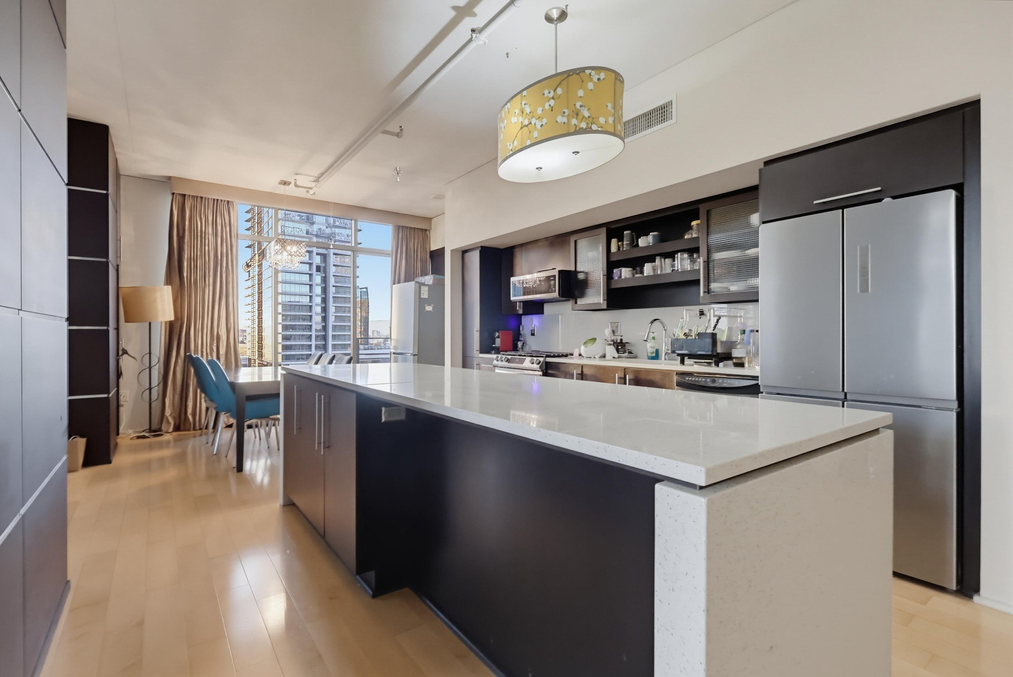 Virtual tour photo 17 of 84 for 1100 S Hope St Apt 1302