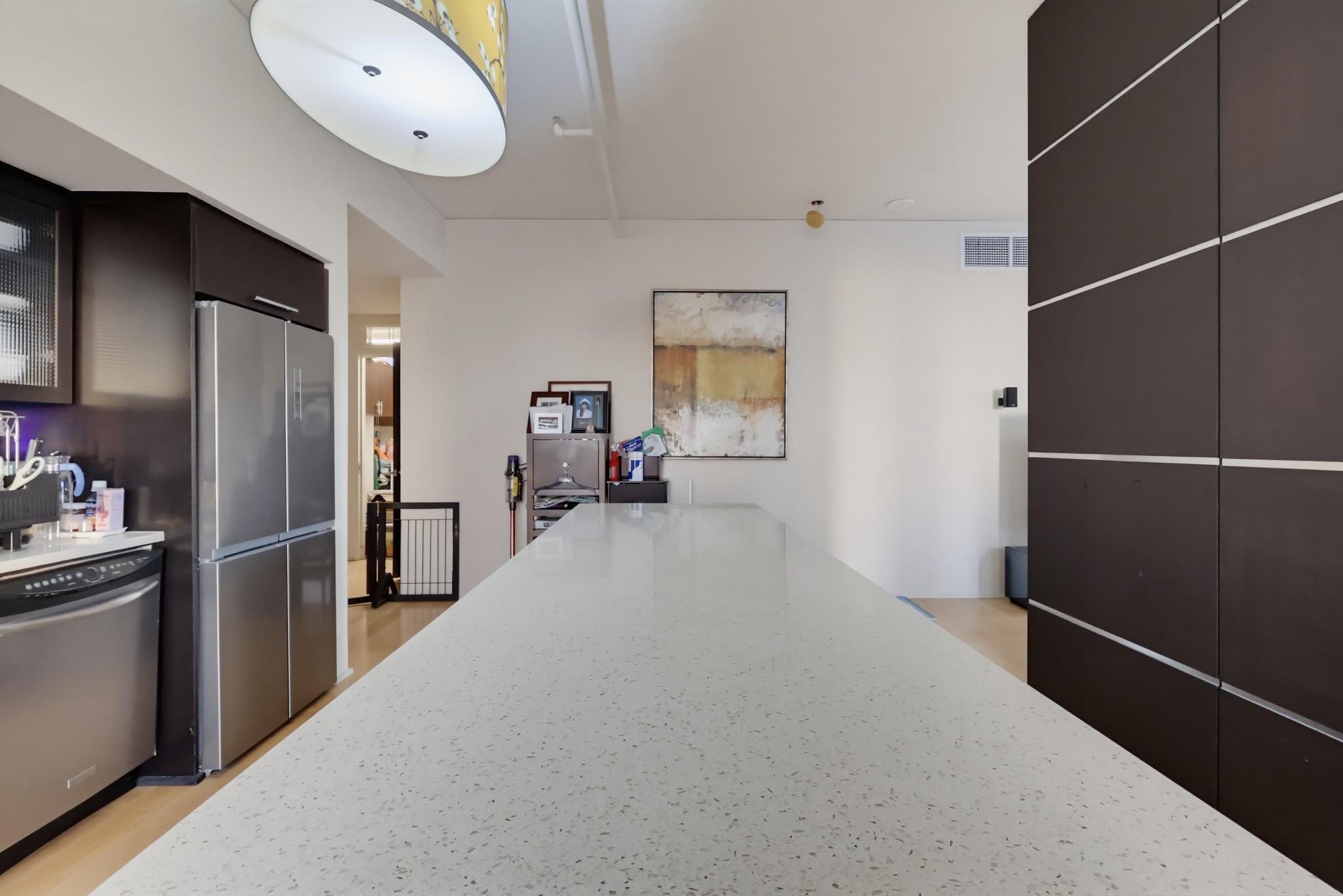 Virtual tour photo 19 of 84 for 1100 S Hope St Apt 1302