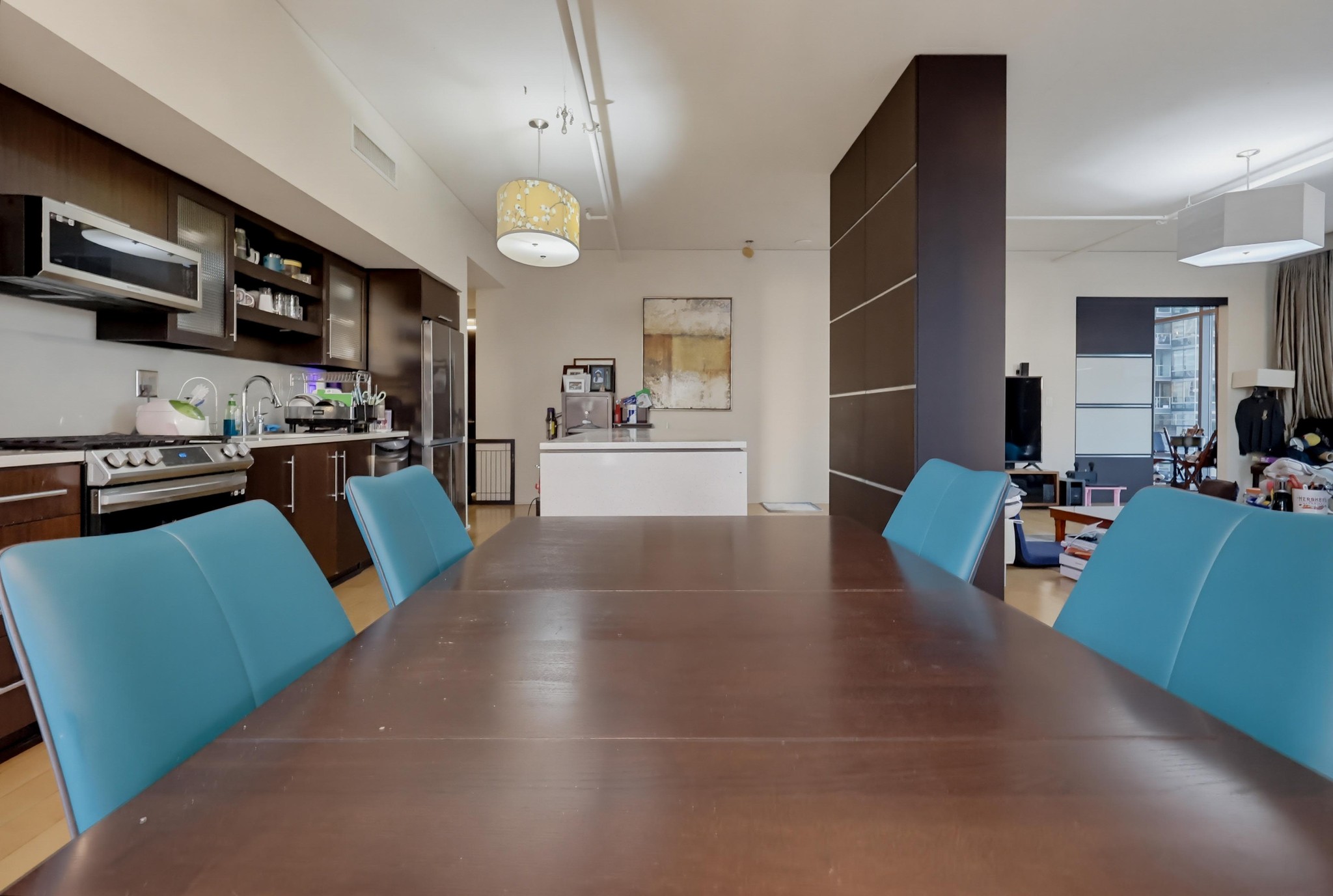 Virtual tour photo 25 of 84 for 1100 S Hope St Apt 1302