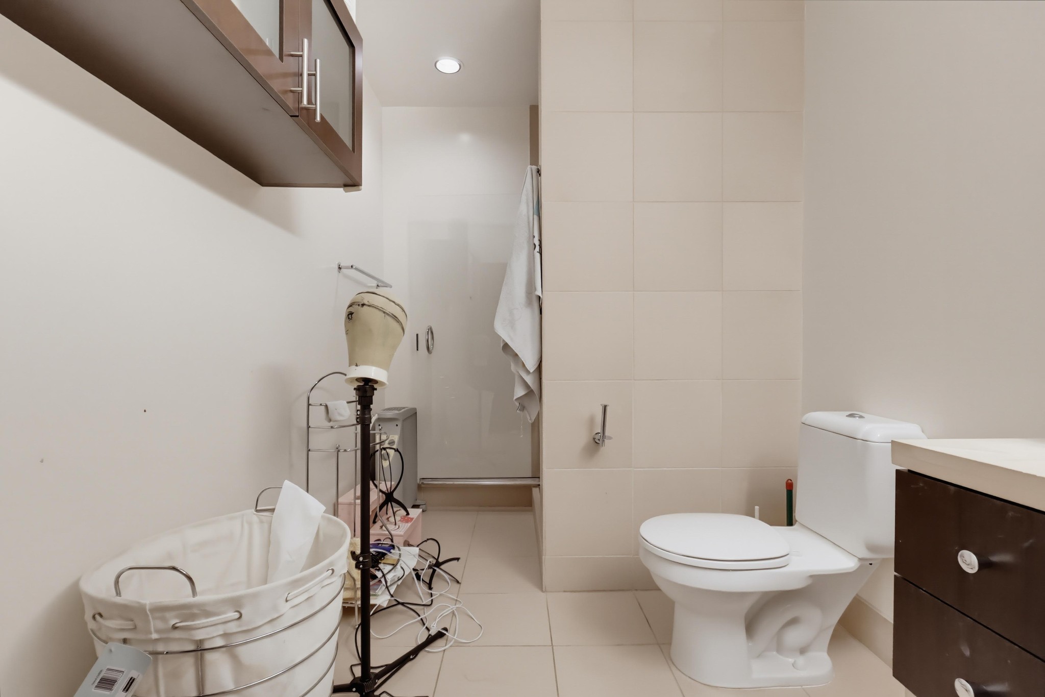 Virtual tour photo 46 of 84 for 1100 S Hope St Apt 1302