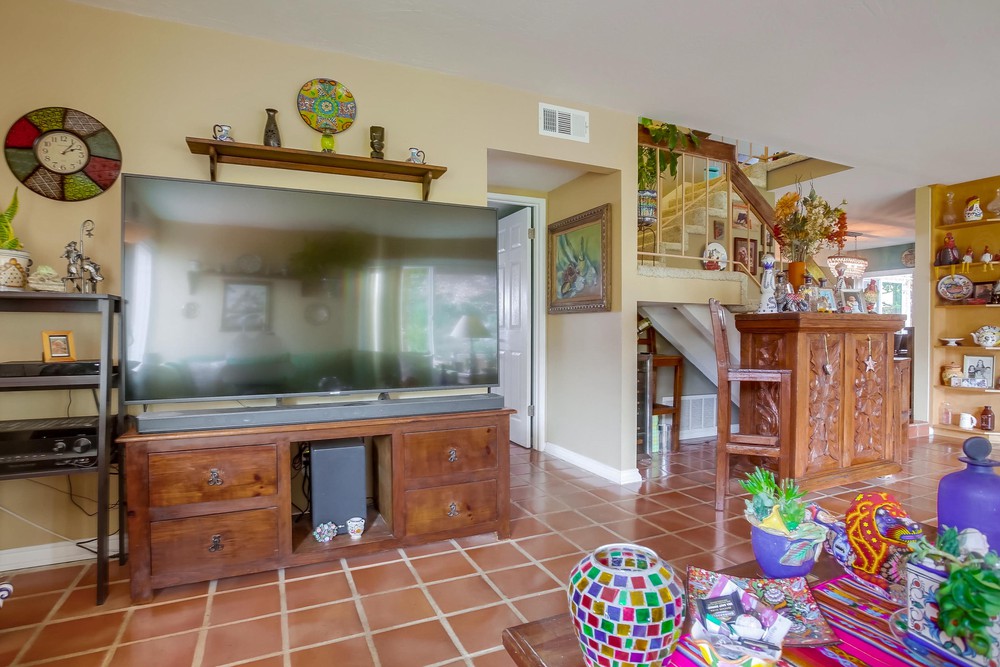 Virtual tour photo 22 of 85 for 11008 Blythe Rd