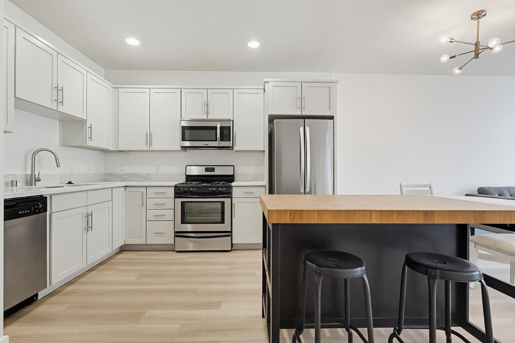 Virtual tour photo 54 of 161 for 11011 Huston St