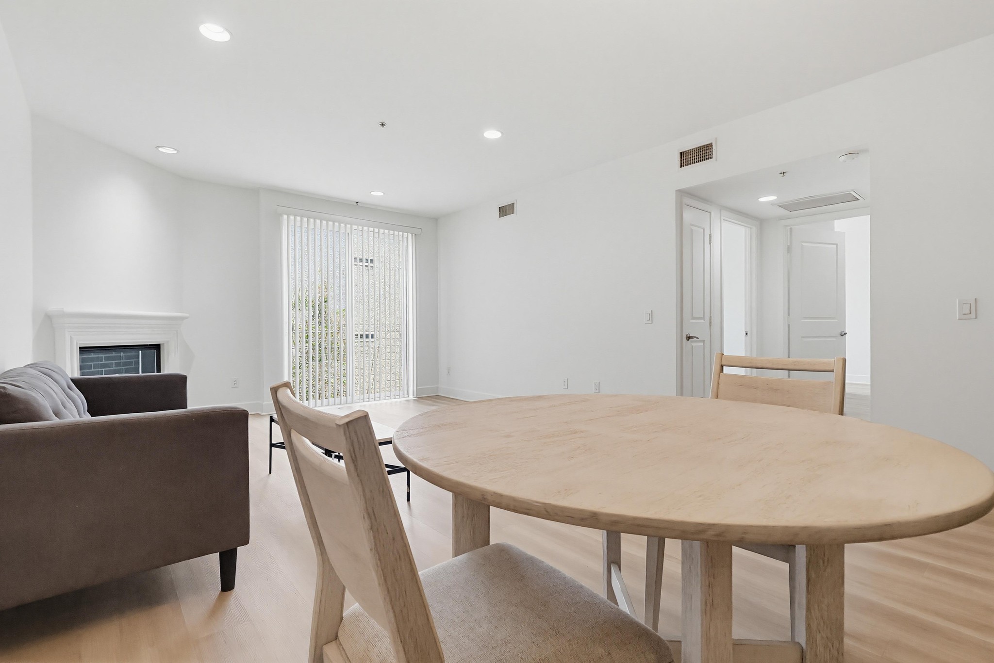 Virtual tour photo 61 of 161 for 11011 Huston St