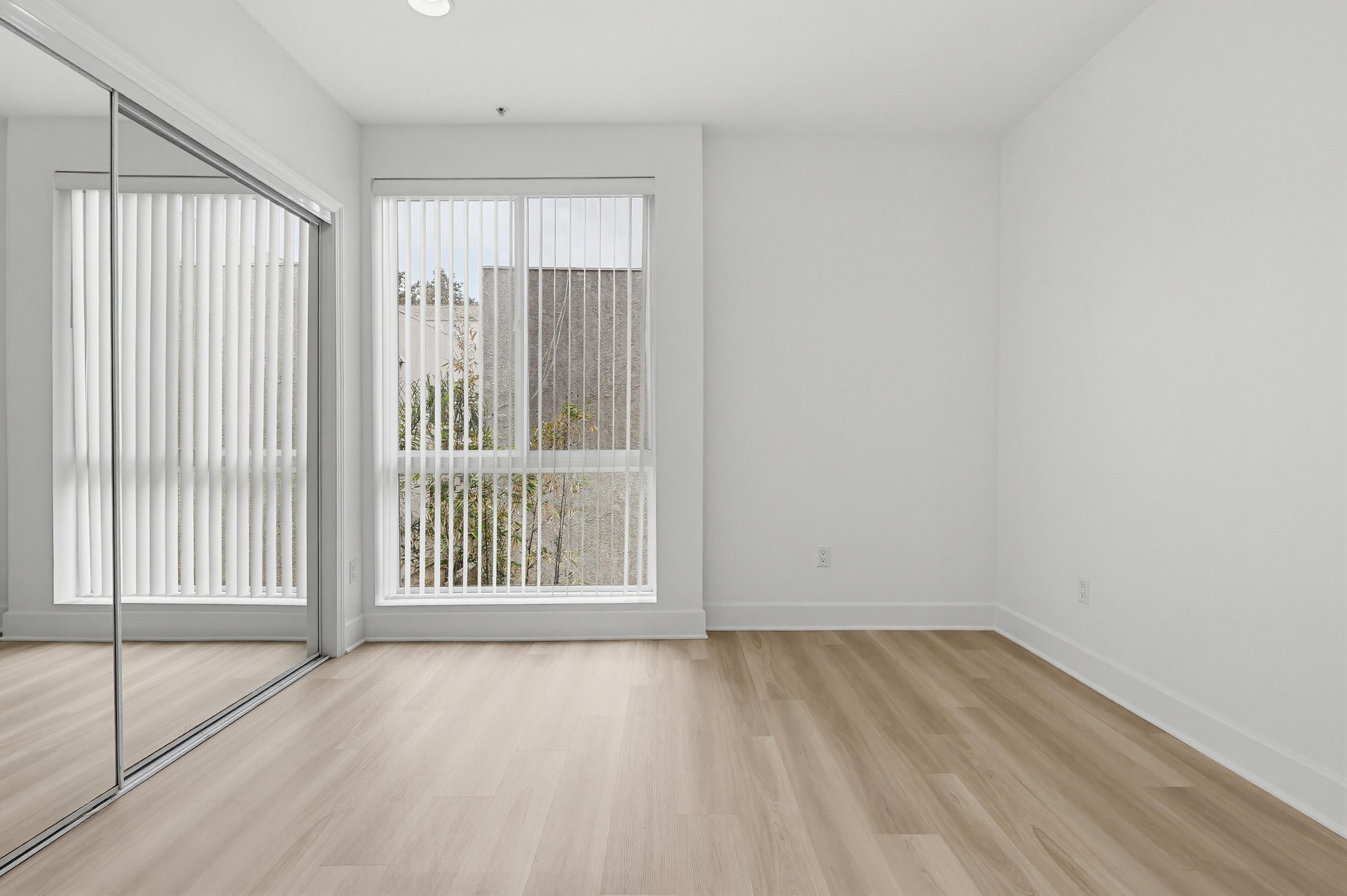 Virtual tour photo 80 of 161 for 11011 Huston St