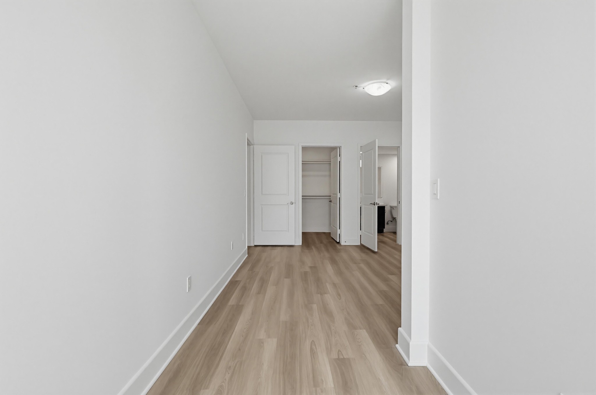 Virtual tour photo 92 of 161 for 11011 Huston St