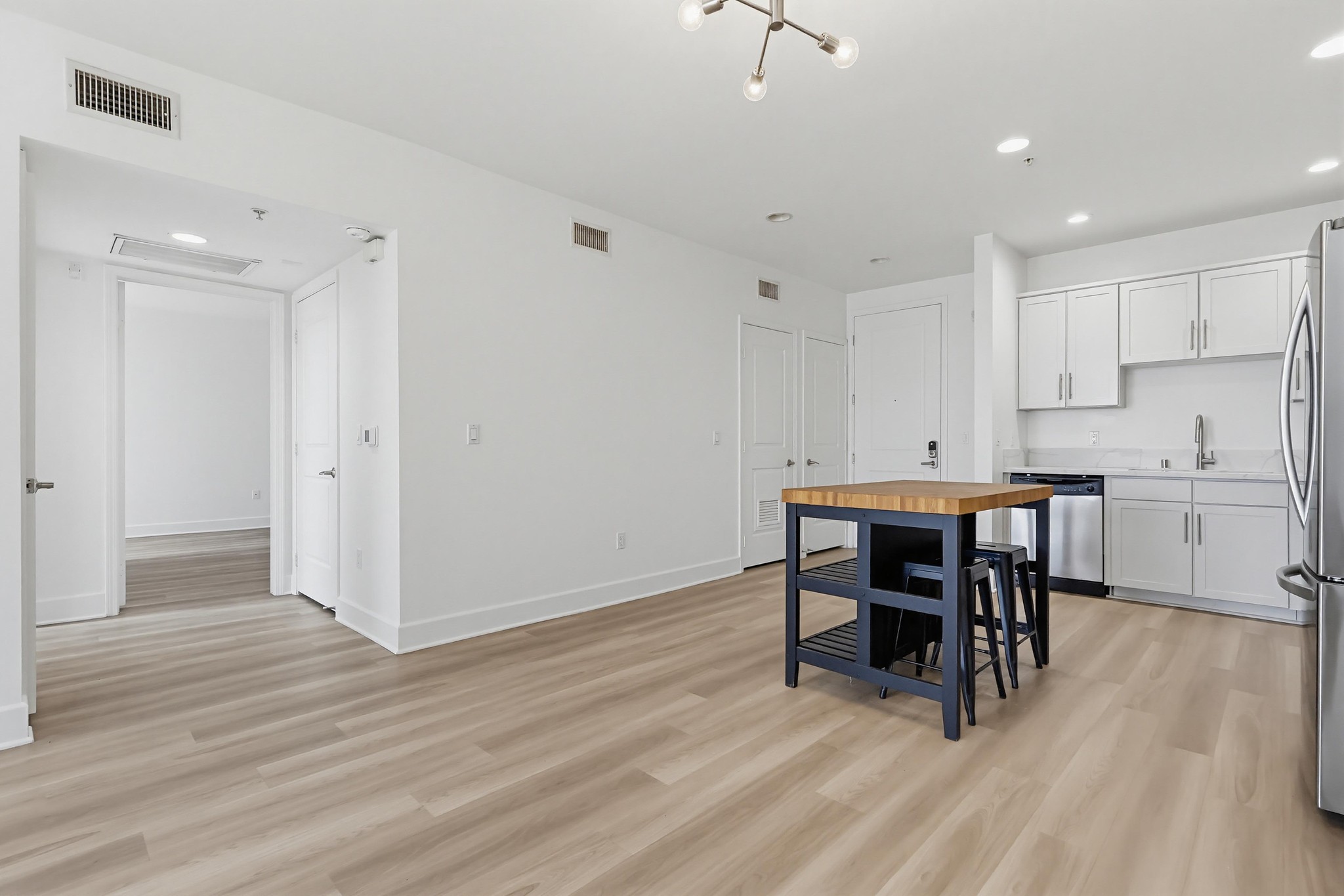 Virtual tour photo 105 of 161 for 11011 Huston St