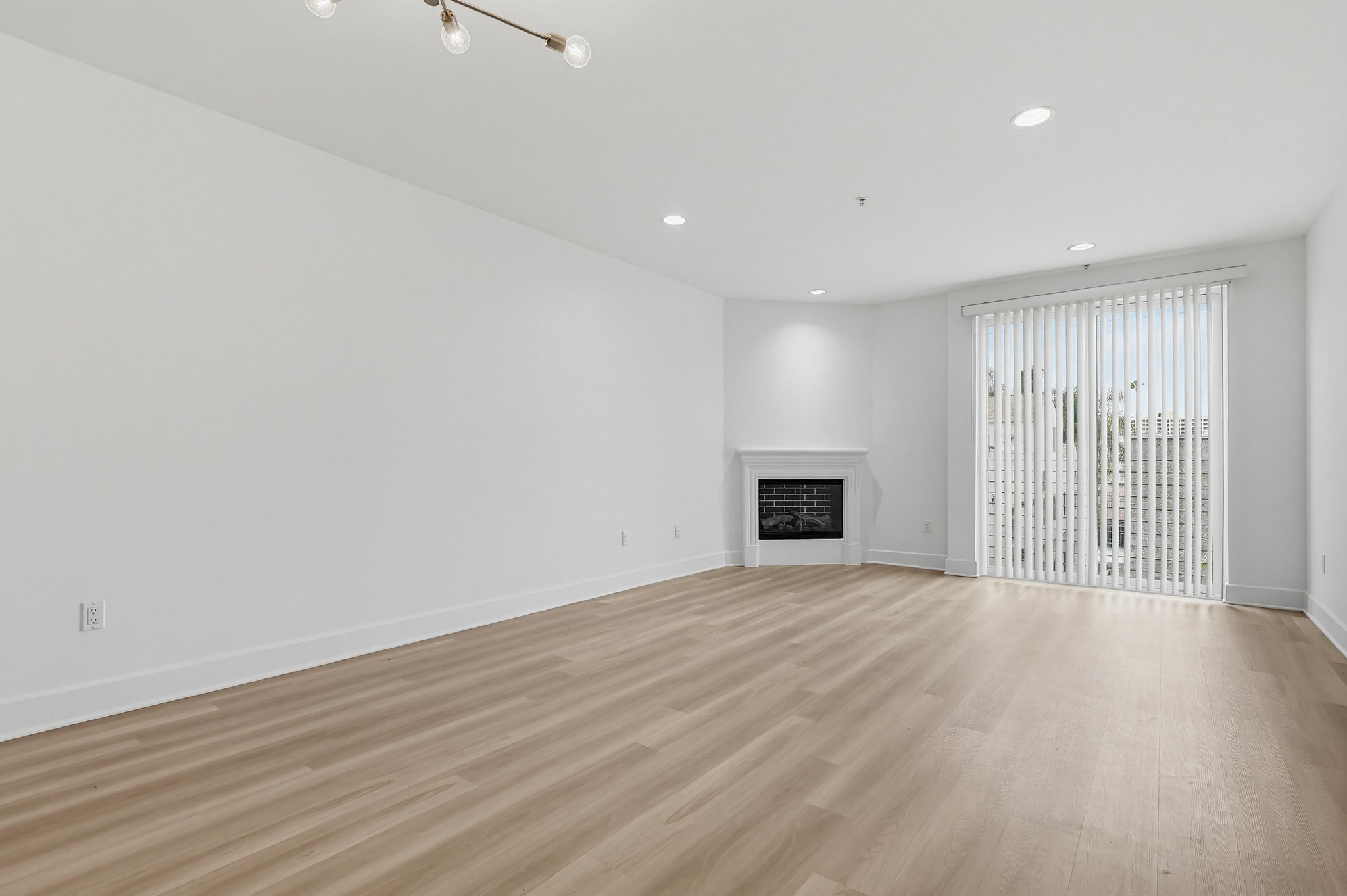 Virtual tour photo 106 of 161 for 11011 Huston St