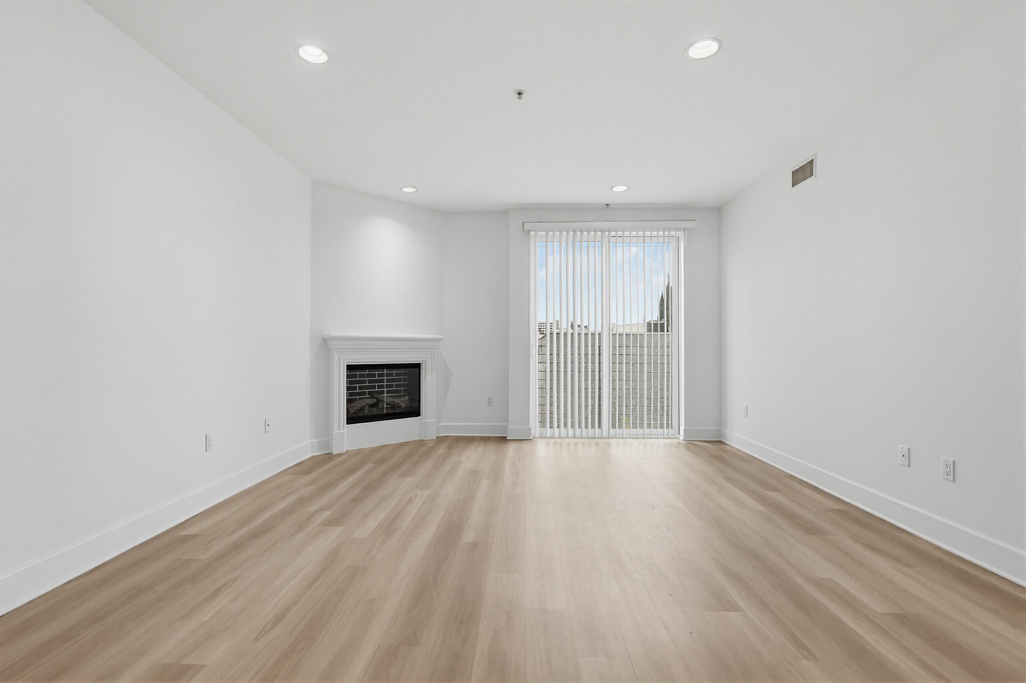 Virtual tour photo 107 of 161 for 11011 Huston St
