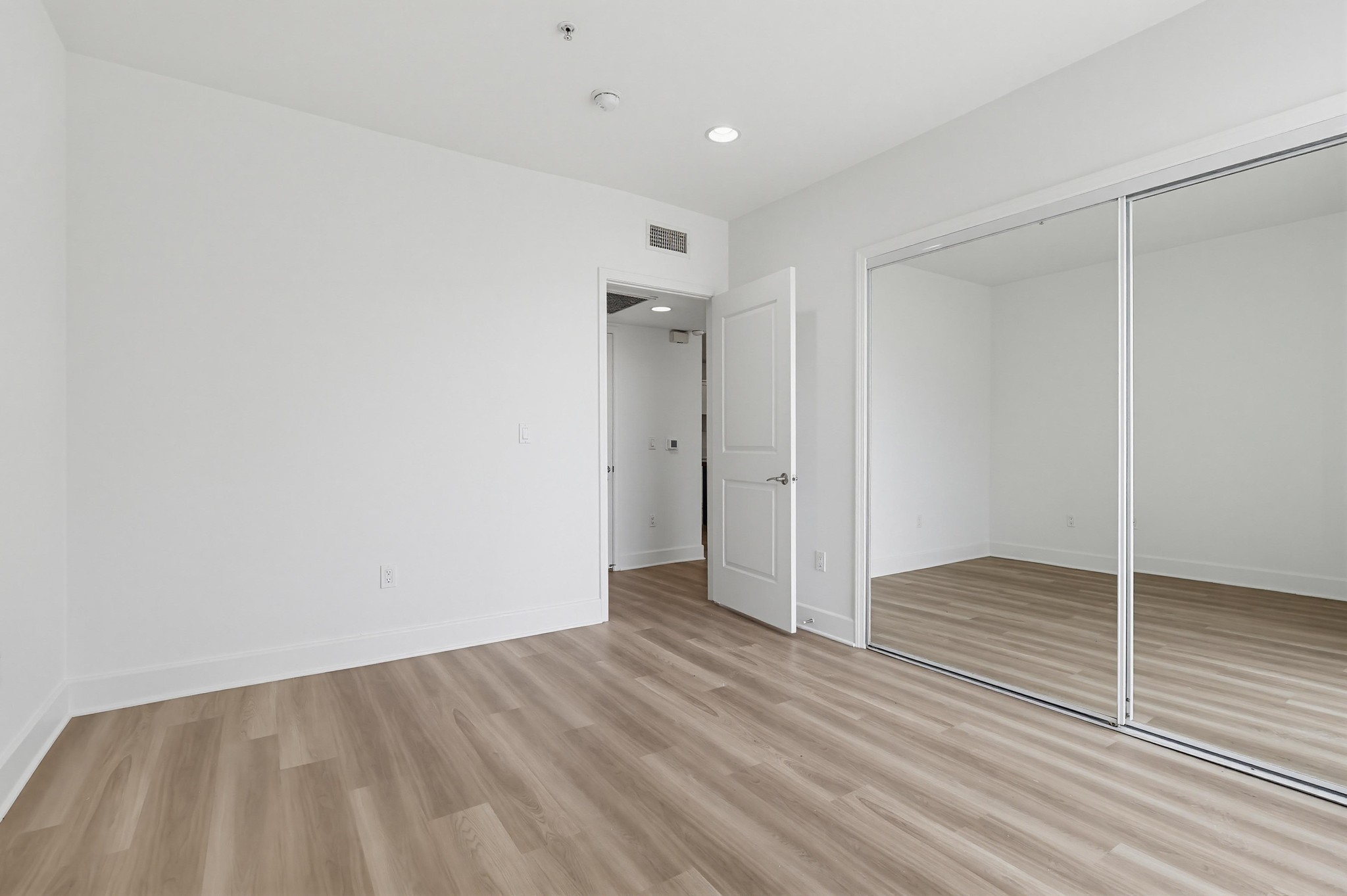 Virtual tour photo 120 of 161 for 11011 Huston St