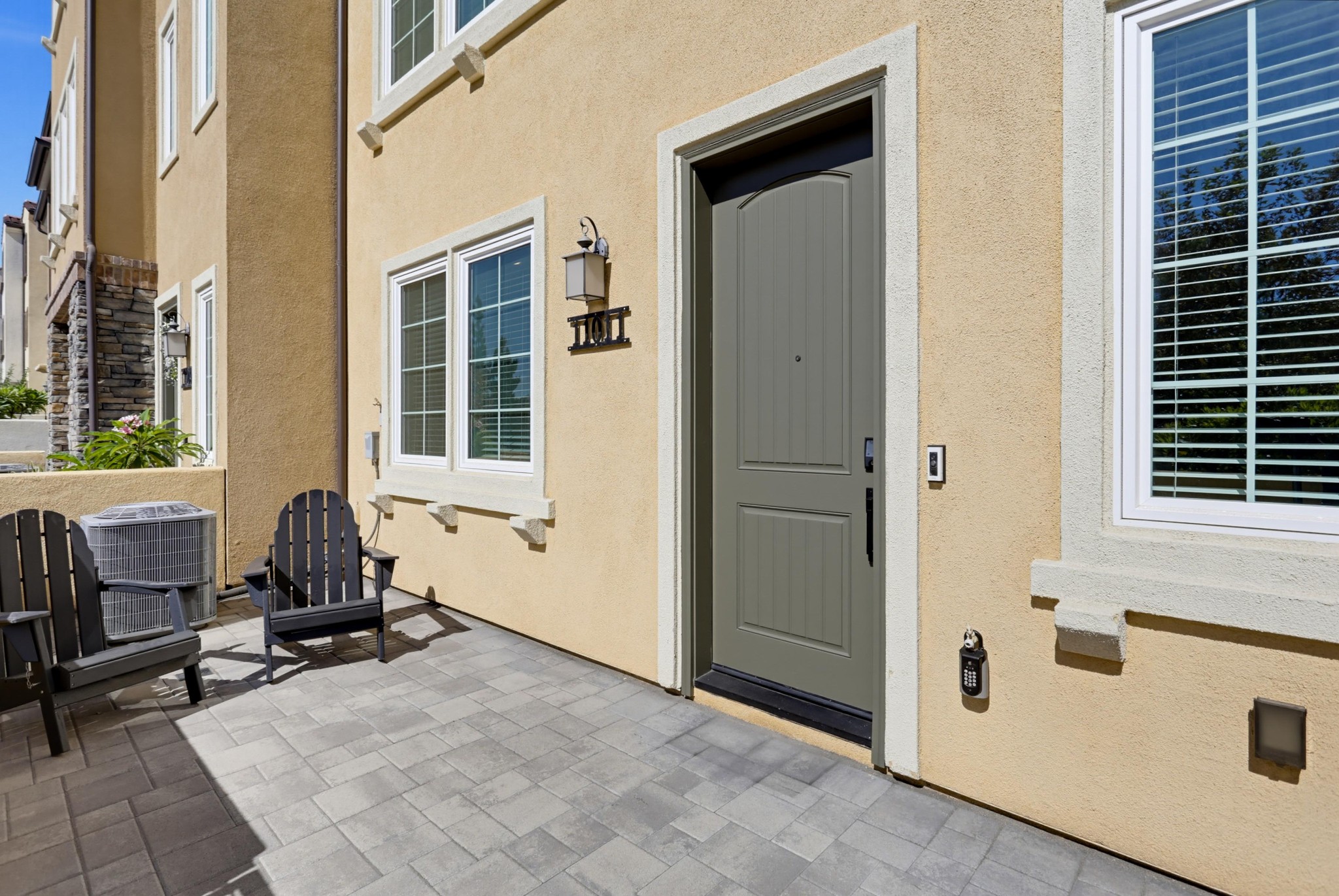 Virtual tour photo 5 of 46 for 11011 Logan Way
